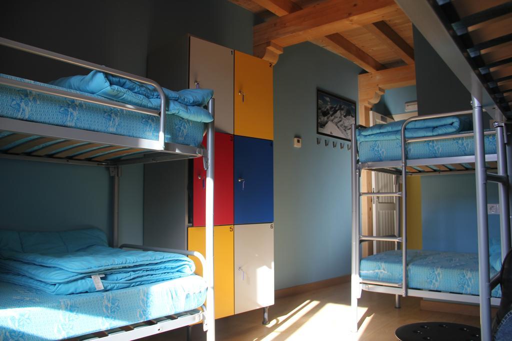 Hostel Curavacas Triollo Номер фото